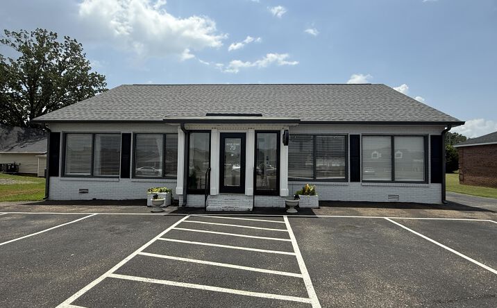 Pictures of Office, Special Purpose, Retail, Industrial property located at 79 Federal Drive, Jackson, TN 38305 for lease - image #1