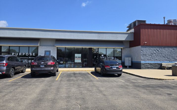 Pictures of Retail property located at 1102 Meriden St, Mendota, IL 61342 for lease - image #1