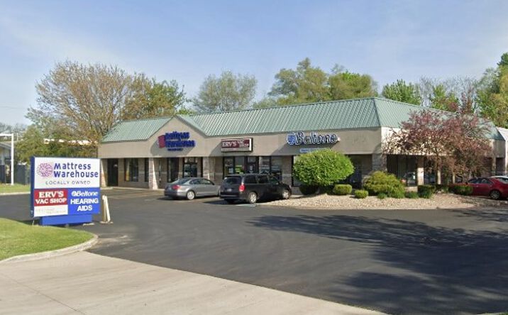 Pictures of Retail property located at 424 E Bristol St, Elkhart, IN 46514 for lease - image #1