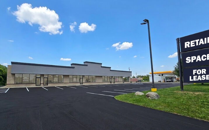 Pictures of Retail property located at 13400 15 Mile Rd, Sterling Heights, MI 48312 for lease - image #1
