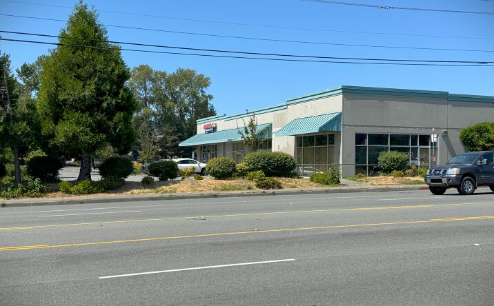 Pictures of Retail property located at 8630 Evergreen Wy, Everett, WA 98204 for lease - image #1