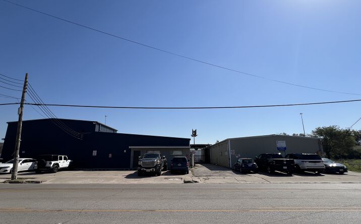 Pictures of Industrial, Retail property located at 3300 Jensen Dr, Houston, TX 77026 for lease - image #1