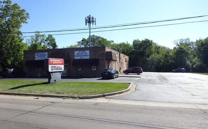 Pictures of Retail property located at 15801 Oak Park Avenue, Oak Forest, IL 60452 for lease - image #1