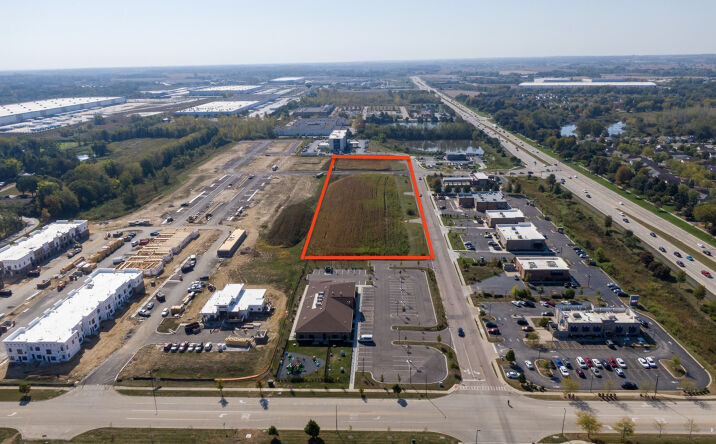 Pictures of Retail, Office property located at 13000 S Il Route 47, Huntley, IL 60142 for lease - image #1