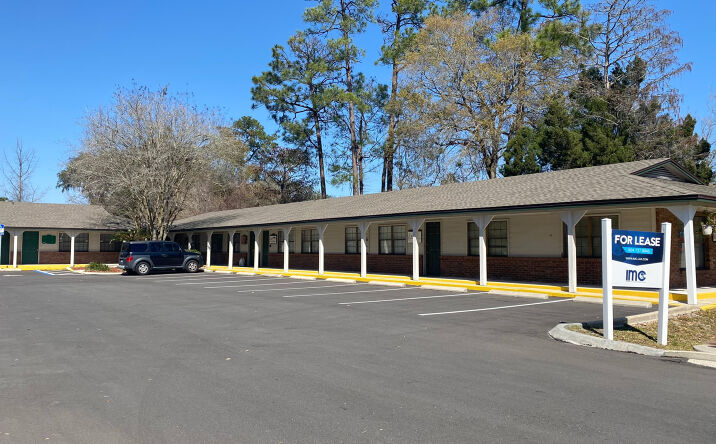 Pictures of Retail, Office property located at 4241 Baymeadows Rd, Jacksonville, FL 32217 for lease - image #1
