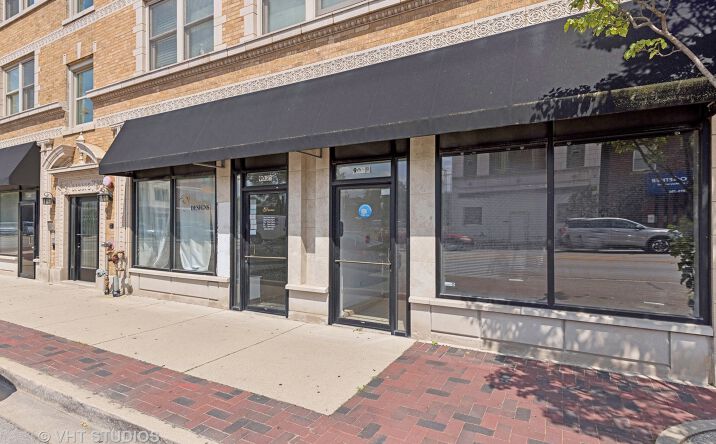 Pictures of Retail property located at 905 S 5TH Avenue B, Maywood, IL 60153 for lease - image #1
